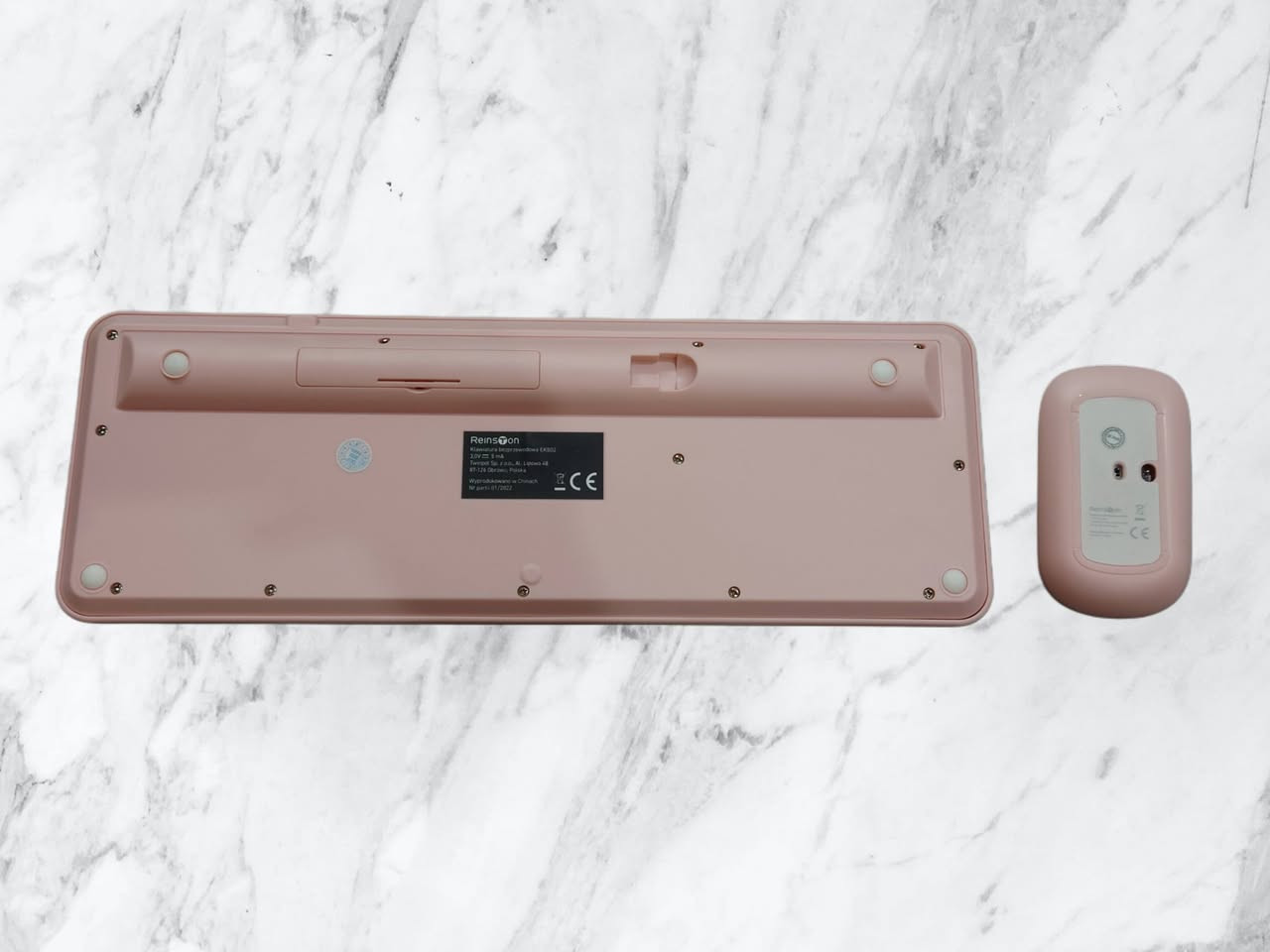 السلام عليكم

كيبورد وماوس (وايرلس) لون وردي 
القطع نظيفة جدا اوبن بوكس
مفحوصات شغالات بدون مشكلة

السعر 15 الف
 وموجود توصيل لكل المحافظات


**إذا كنت صاحب هذا الإعلان وتريد حذفه لأي سبب، رجاءا أرسل رسالة إلى الدعم الفني**