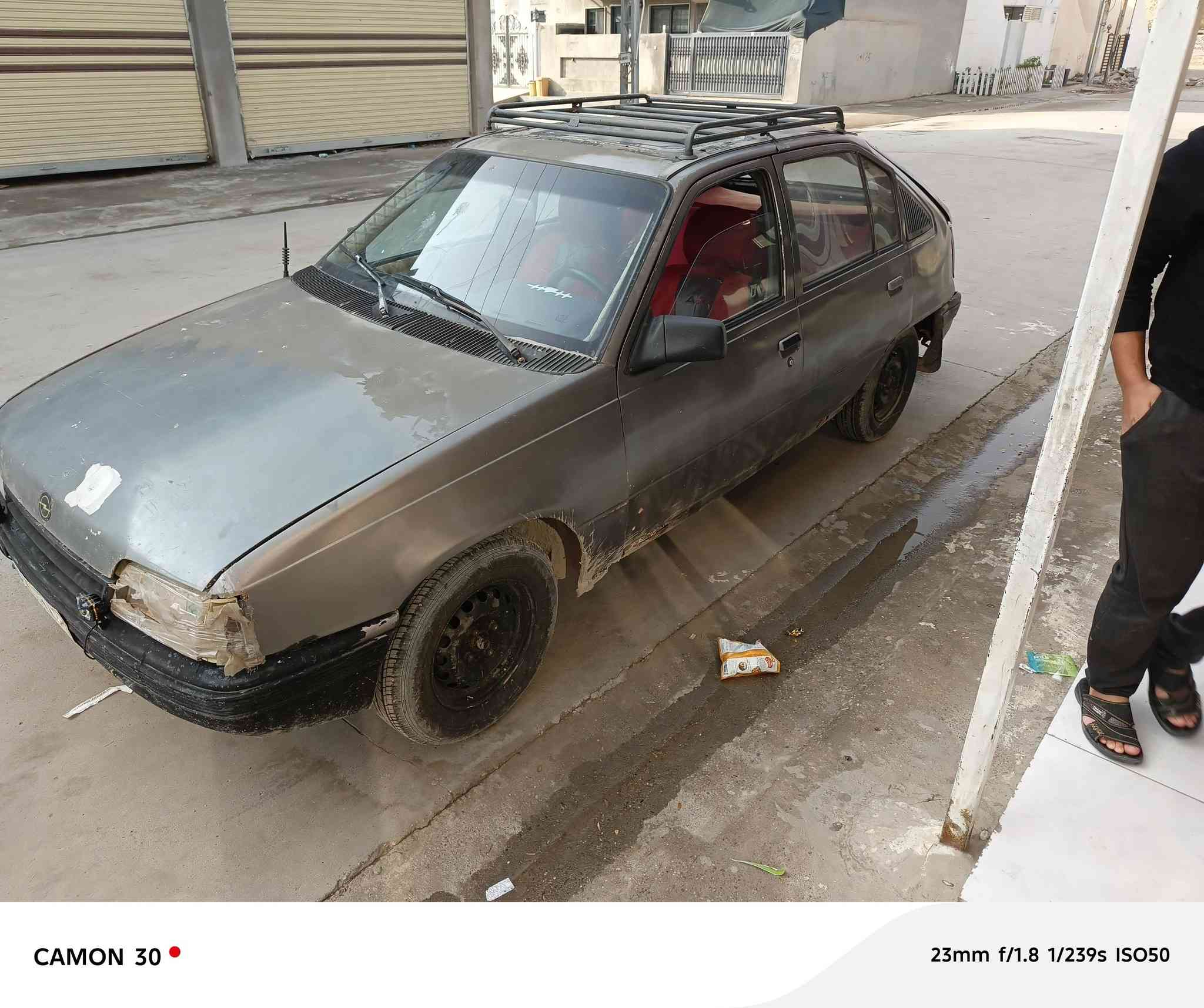 سلام عليكم للبيع اوب كاديت بي ضربة من ورة ما مصلحة رقم وسنويتة جديد وبطقاة بانزين موجود ب اسمي سيارة وكالة عامة سعرة ١٣ ورقة للاستفسار اكثر ***********
