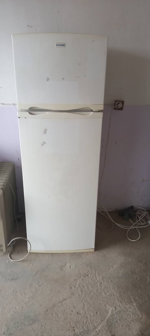 مواد منزليه للبيع حاجات نضيفه كلش المكان ناحية المعتصم  للإستفسار الاتصال عل الرقم التالي ***********
