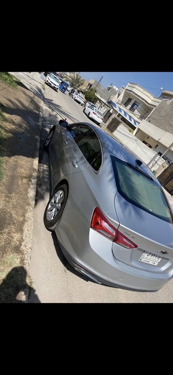 سلام عليكم
ماليبو 2020 رقم بغداد (معوقين) بعد 4اشهر تصير حرة 
المعوق بغداد موجود ويسوي وكالة عامة 
بيهة 3قطع صبغ بنيد وبابتين بدون لغد وشواصي 
كير محرك كلة مكفول 
تبريد ثلج 
السيارة ماشية 128الف كيلو 
مابيهة اي نقص كاملة مكملة 
والسيارة نضيفة حيل 
السعر 97وبيهة مجال بسيط 
مكاني بغداد الغزالية 
***********
