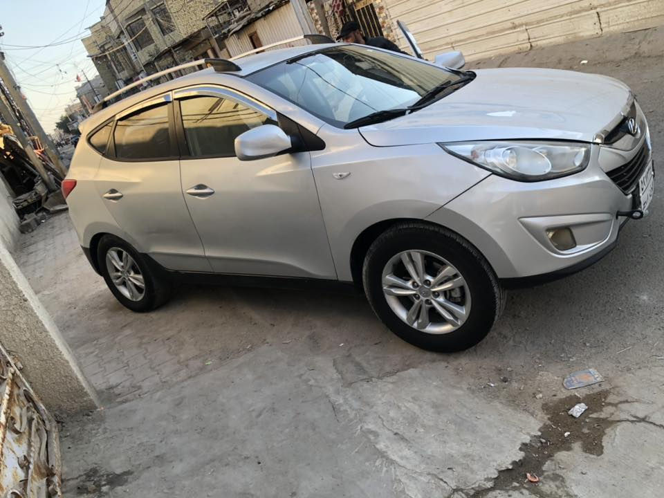 توسان لبيع 
موديل. 12
كفالة بس مكان الكص فقط
سيارة جاهزة مكينة وكير حدادة تخم تاير 
السعر 55
الاستفسار اتصل على الرقم 

مكان البصرة ***********
