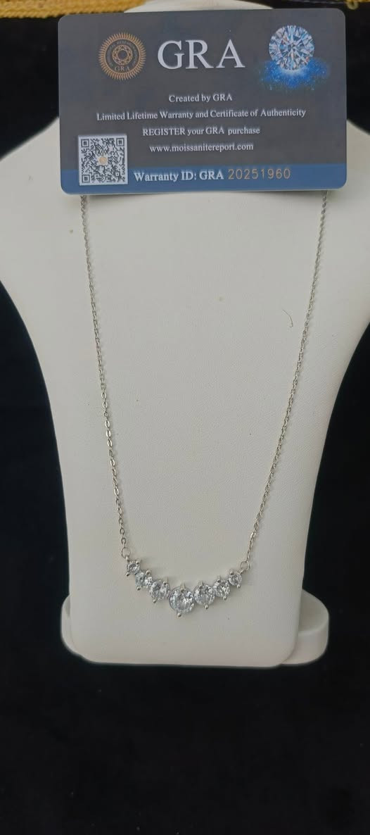 قطع موزنايت وسوارفسكي كل قطعه وسعرها كل قطعه وياها كارت باركود


**إذا كنت صاحب هذا الإعلان وتريد حذفه لأي سبب، رجاءا أرسل رسالة إلى الدعم الفني**