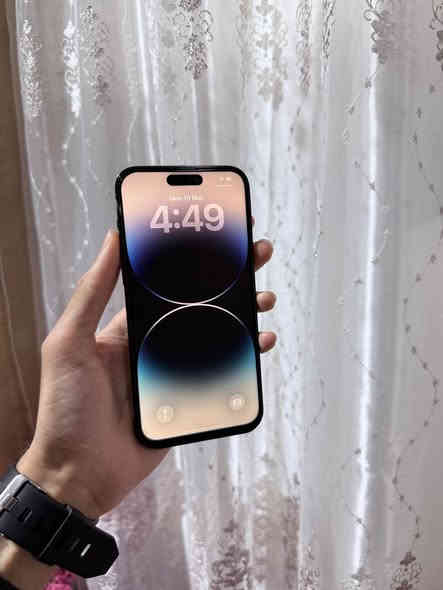 ئایفۆن ١٤ پڕۆ ماکس ڕەنگی ڕەش
زاکیرەی ٥١٢ گێگا یەک سیم کارت شاشە و پاتری گۆڕاوە
مۆبایلێکی بێ کێشەیە خەریتەی کەپسە بێ دەستکاریە فەیس ئایدی و هەموو شتێکی مەزبووتە نرخی ٤٢٠ دۆلارە
ناونیشان هەولێر قەڵاتی نوێ مۆبایلی هاوکار
ژمارە مۆبایل :- *********** أربيل
