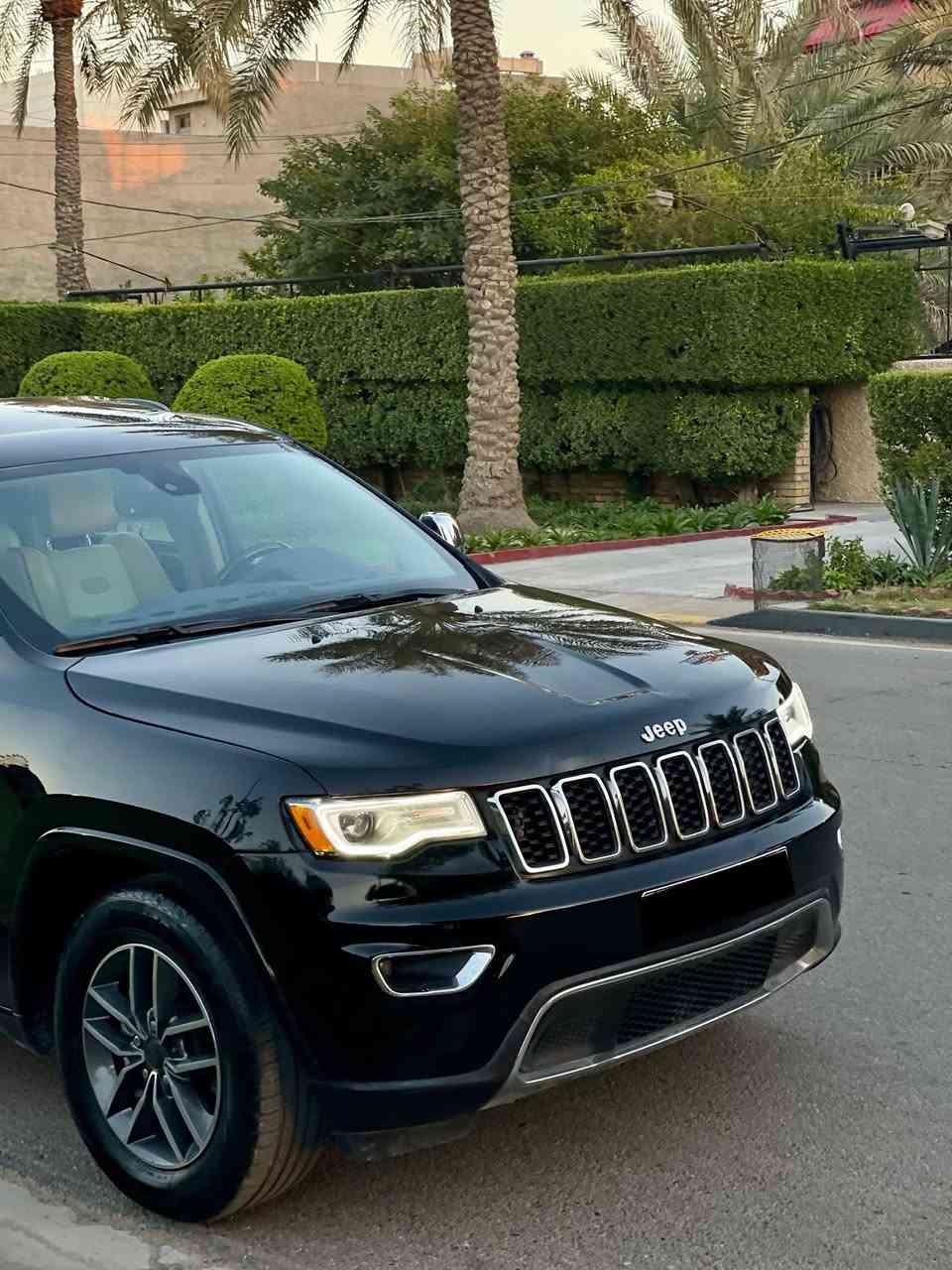 السلام عليكم
جيب ٢٠٢٠ اوفر لاند سته سلندر ..رقم بغداد الجديد 
السياره حيل حلوه ماشاء الله  ادامه كامله صدر امامي خلفي تايرات جدد موصفات الاوفر لاند المعروفه فول الفول بدون رادار
حادث السياره بسيط بارد حافه جاملغ وحافه البنيد
وهنا صار بيها تكحيل كارت مكانين 
مواصفاات السياره
١-بانوراما
٢-جنطه كهرباء
٣-خزن ميموري
٤-كشنات كهرباء + تدفئه+ تبريد+ الكشنات الخلفيه ٥-تدفئه
٦-تحكم استيرن كهرباء +تدفئه
٧-اطفاء ذاتي عند الوقوف
٨-دمام صندوك
٩-فور ويل
١٠-تشغيل عن بعد
١١-شفتات ستيرن
١٢-اشاير مري + مري قلاب + رادار تحذير + مري شفط
١٣-شاشه جبيره
١٤-جكات تحكم صعود ونزول
١٥-حساس خلفي
١٦-قطعتين تبريد
١٧-كشنات جلد اوف وايت
١٨-دخول ذكي+ ترحيب
كتلوكات السياره بعدها وياها 
مكينه والكير مكفولات من الفتح 
مكان السياره بغداد حي الجامعه 
سعر مناسب ٢٢٧ 
مكان السياره بغداد حي الجامعه. 
للاستفسار ***********
