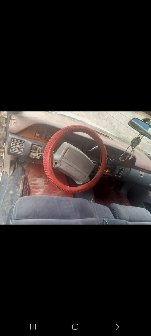 السلام عليكم دولفين للبيع مديل ٩١ محرك بلادي بي خيط تبخير كير ٧٠٠ جديد والبدي شوف العين  سنويه ٢٩ شرط تحويل رقم نجف راعيه بصره والسيارة بلبصره ابو الخصيب رقم تلفون   *********** السعر ٢٧ وبيه مجال
