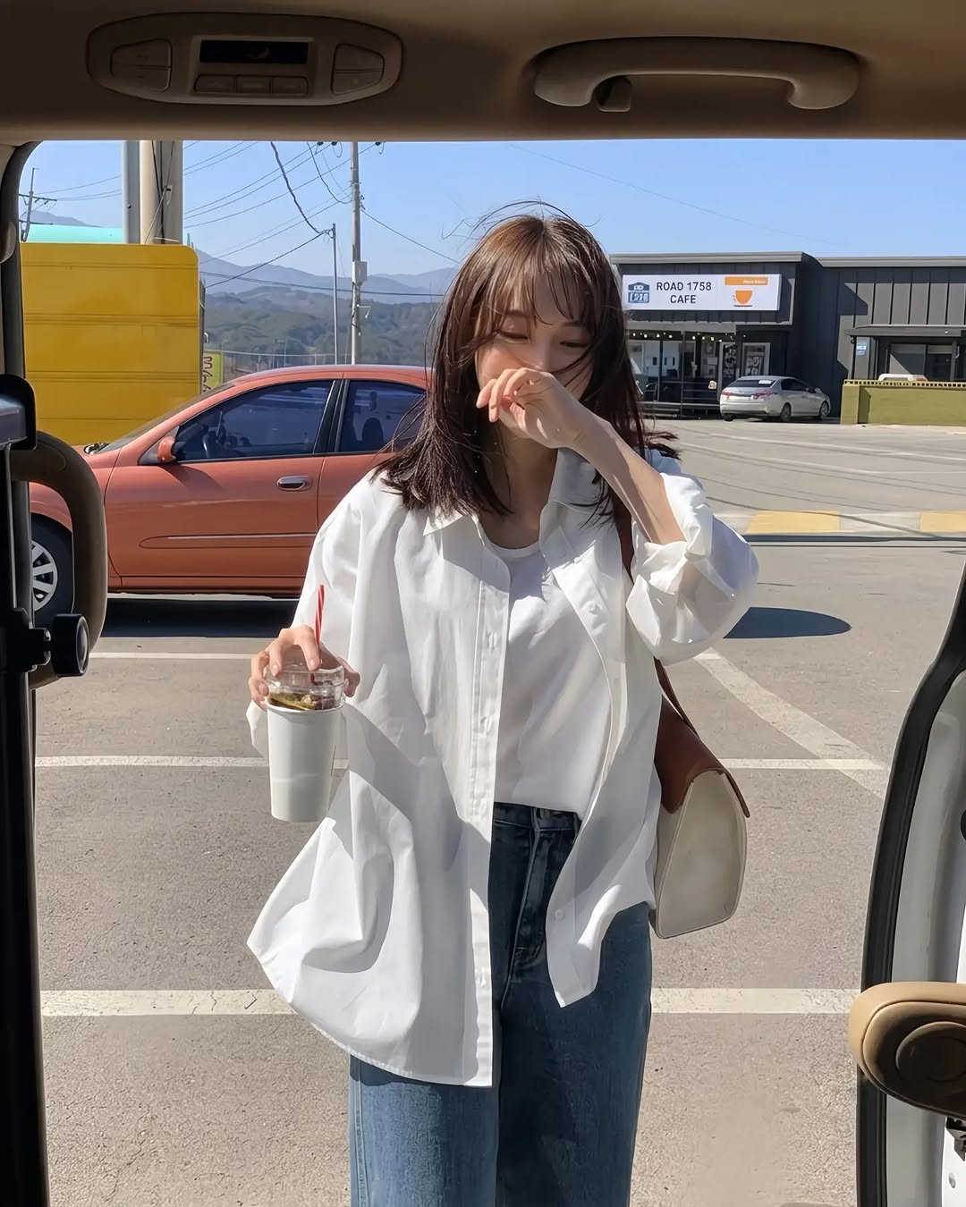 .
قميص ابيض ستاندرد 🤍
كوالتي جيد ✅ 
رجـالي نسـائي 🙎🏼‍♀️👨🏼
قالب ستاندر
القياسات:
S-M-L-Xl-2XL 
السعر: 17.750ألـف✨
ـــــــــــــــــــــــــــــــــــــــــــــــــــــــــــــــــــــــــــــــــــــــــــــــــــــــــــــــــــــ

متاجرنا👇

‪‪@stray_store1‬‪
@stray_store2‬‪
@stray_suits‬‪
@stray_vintages‬‪
@mars_librar.y‬
ـــــــــــــــــــــــــــــــــــــــــــــــــــــــــــــــــــــــــــــــــــــــــــ

توصيل الناصريه مركز الفين دينار❇️

اقضية ونواحي 3 الاف

المحافظات 5 الاف دينارر

💢عن طلب لا يقل عن ال 12 الف دينار.
ـــــــــــــــــــــــــــــــــــــــــــــــــــــــــــــــــــــــــــــــــــــــــــ

⛔اذا كان اكو غلط بالطلبية او غير مشابه للصورة يمكن استبداله.


**إذا كنت صاحب هذا الإعلان وتريد حذفه لأي سبب، رجاءا أرسل رسالة إلى الدعم الفني**