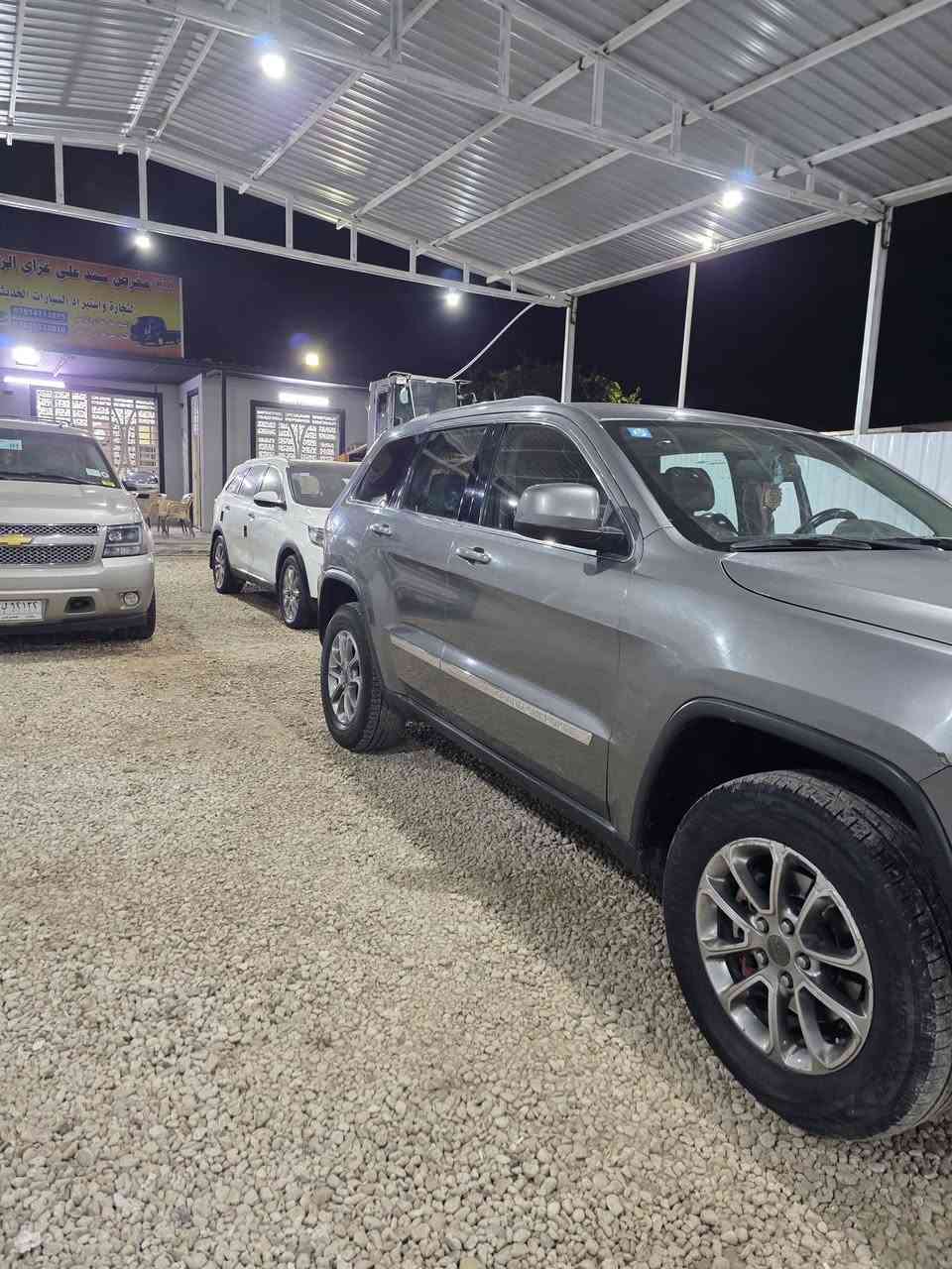 السلام عليكم  جيب ١٢ سمنتي بنيد فقط والباقي كفاله كير مكينه ٦ تخم تاير رقم وسنوي جديد   بغداد بسمي السعر  ١٣٩
*********** علي ***********
