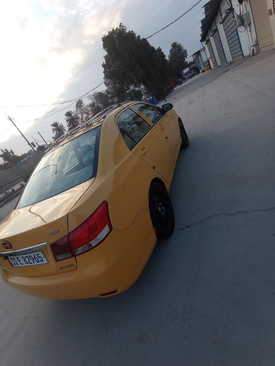 السلام عليكم للبيع بي واي دي 2013َ كير مكينه كورلا نحله سياره ترايهه يشك الكاع بصمه فتح تحكم ستيرن كشنات جلد منضومه زنون عالي ناصي رقم انكليزي بسمي سنويه لل ٢٨ مكفوله من الضربه السعر ٥٥ وبيهه مجال للستفسار الاتصال على الرقم ***********
