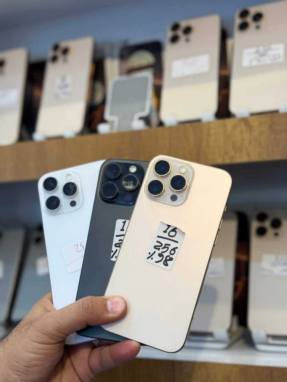 تعلن شركه مهند باش للموبايل📱📱 عن وصول اجهزه جديد مستعمل
للبيع انسب الاسعار هواوي+كلكسي+هونر+ايفون اسعار الجمله+ضمان سنه حقيقي 
الاتصال عل الرقم👇🏻📱
واتساب***********📱
تابعوني _46hu🦋😊👍🏻

انستا وات سآب 📱

