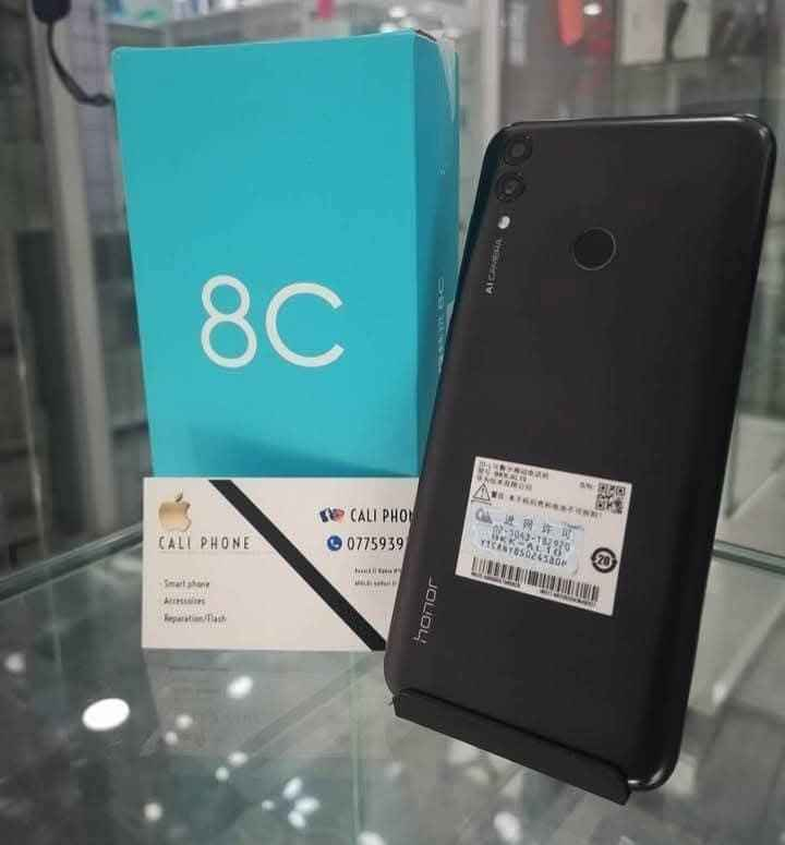 عيد مبارك ع امه محمد اجمعين 
افحص واستلم وبسعر اخوبلاش 
هونر  الاصلي اللي يحمل كل تطبيقات والالعاب
هونر 8c
ذاكره ١٢٨ مع معالج من سناب دراكون
بطاريه ٤٠٠٠ ملي امبير
يحمل كل تطبيقات والالعاب مع ضمان 
السعر 70 الف جمله و مفرد
‏‪بغداد زيونه ربيعي مقابل مول دريم ستي 
اذا اتاخرت بالرد يرجى مراسله ع واتساب  أو اتصال 
***********
*********** الفارس, صلاح الدين
