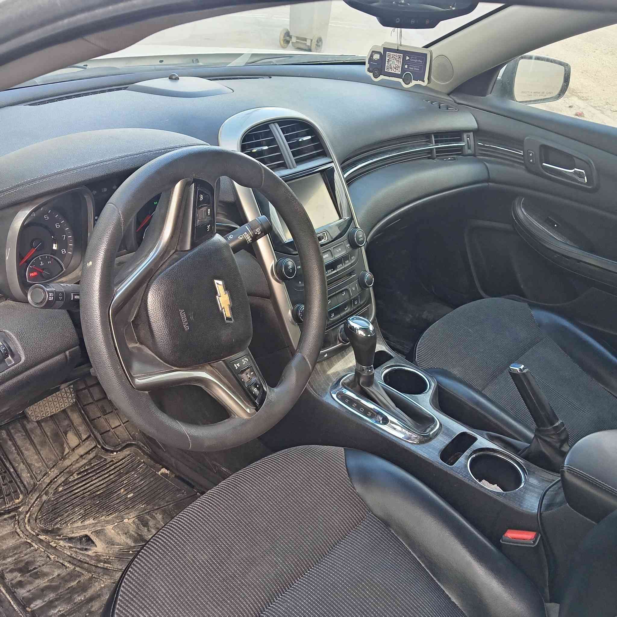 مالیبۆ 2015 یە ک پارچە  بۆیاغە  سێ پارچە بە خە  سە نە وی هه تا بیست و حە وت نوێیە بە ناوی خۆمانە    83  و مە جال  
***********
