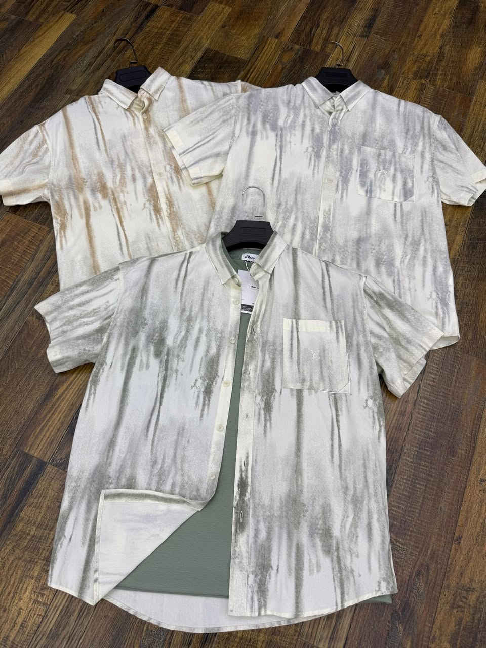 قميص تحفه تركي
كوالتي عالي 10 الف بس


**إذا كنت صاحب هذا الإعلان وتريد حذفه لأي سبب، رجاءا أرسل رسالة إلى الدعم الفني**