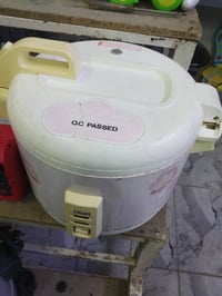 قدر ضغط كهربائي • ياباني • مستعمل نظيف