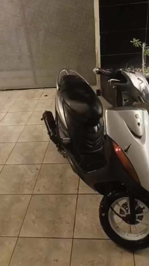 السلام عليكم ماكس عدله للبيع مابيه نقوصات الدراجه بلاديه من طول لطول كفاله تجيب 100 فيتر تجي وتفحص والدراجه مثل ما موضوحه بالصور والصور ضالمته لان كامره التلفون تعبانه تجي وتشوفه كفراته والمكينه ما ينسمعله حس شلعه تشك الكاع ومعدله 115 تجي تفحص وتشوف السعر 650 وبيه مجال بسيط للشراي مكاني بغداد الشعب حي التجار ما متواجد فيس  فقط واتساب و عل رصيد هذه رقمي ***********
