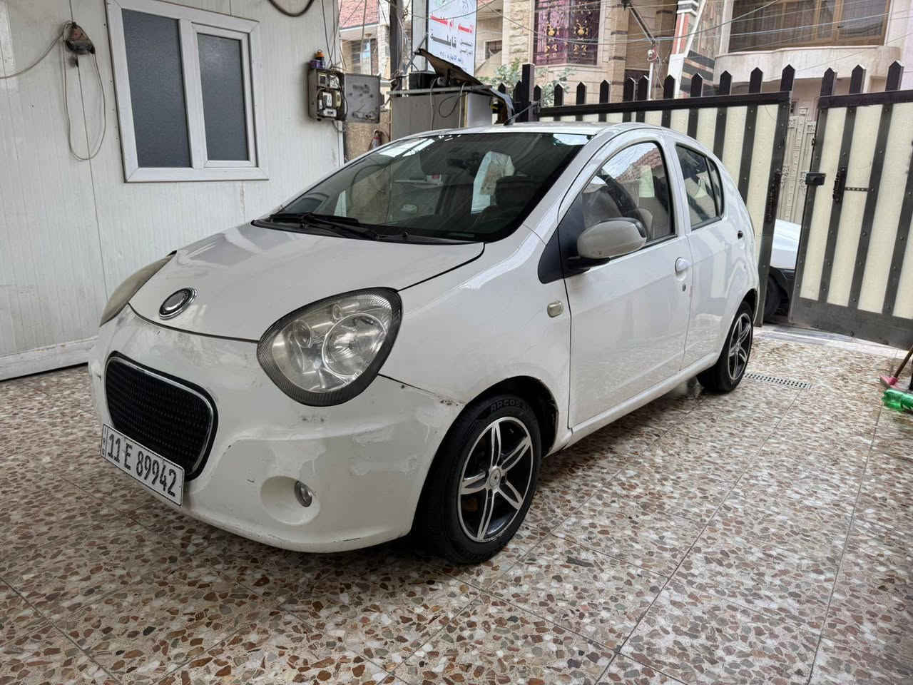 السلام عليكم عندي باندا موديل 2013
ماشية 70
كير اوتماتيك ومحرك 4سلندر 
تبريدها وكف ماعرف شنو بي 
تخم تاير وصدر نضيف وسنترك وشاشة وكامرة
سياره بيها جاملغ خلفي وباب بدون دواخل 
رايدها 48وبيها مجال بسيط 
الاستفسار *********** بغداد, العراق
