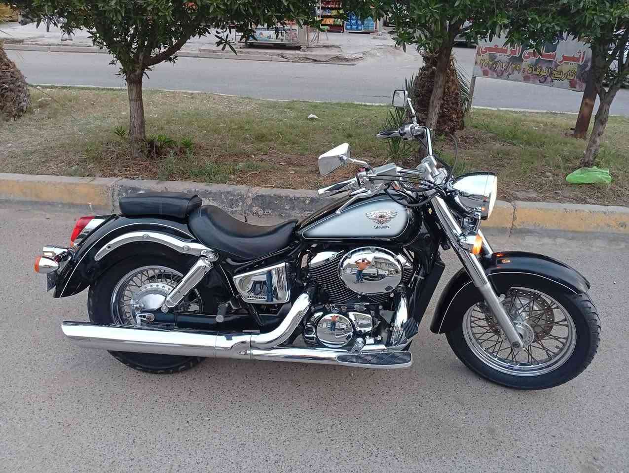 السلام عليكم شباب وفي الاسكندر 
رقم نينوى 
هوندا شادو سكيورتي محرك 400
انظف شادو بالعراق
 موديل 2006 
رقم تحويله بغداد
السعر المطلوب 33ورقه 
فول جداده مكفوله من كل النواحي 
المكان شعب يم الاسواق المركزيه شارع بلقيس 
***********
