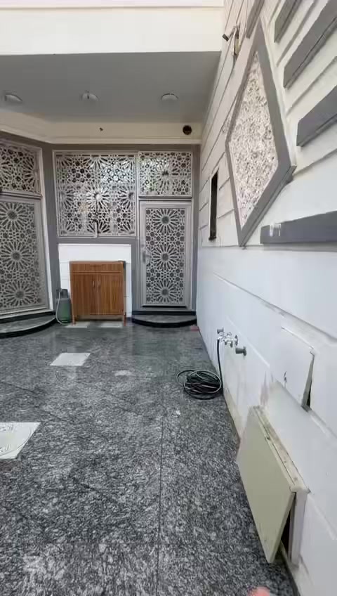 � بسم الله الرحمن الرحيم
✨ بيت للبيع

📍 الموقع: مناوي لجم
📐 المساحة: 150 متر
🏗️ البناء: حديث
💰 السعر: 195 مليون

📞 للاستفسار: ***********
🏢 عقارات السجاد
