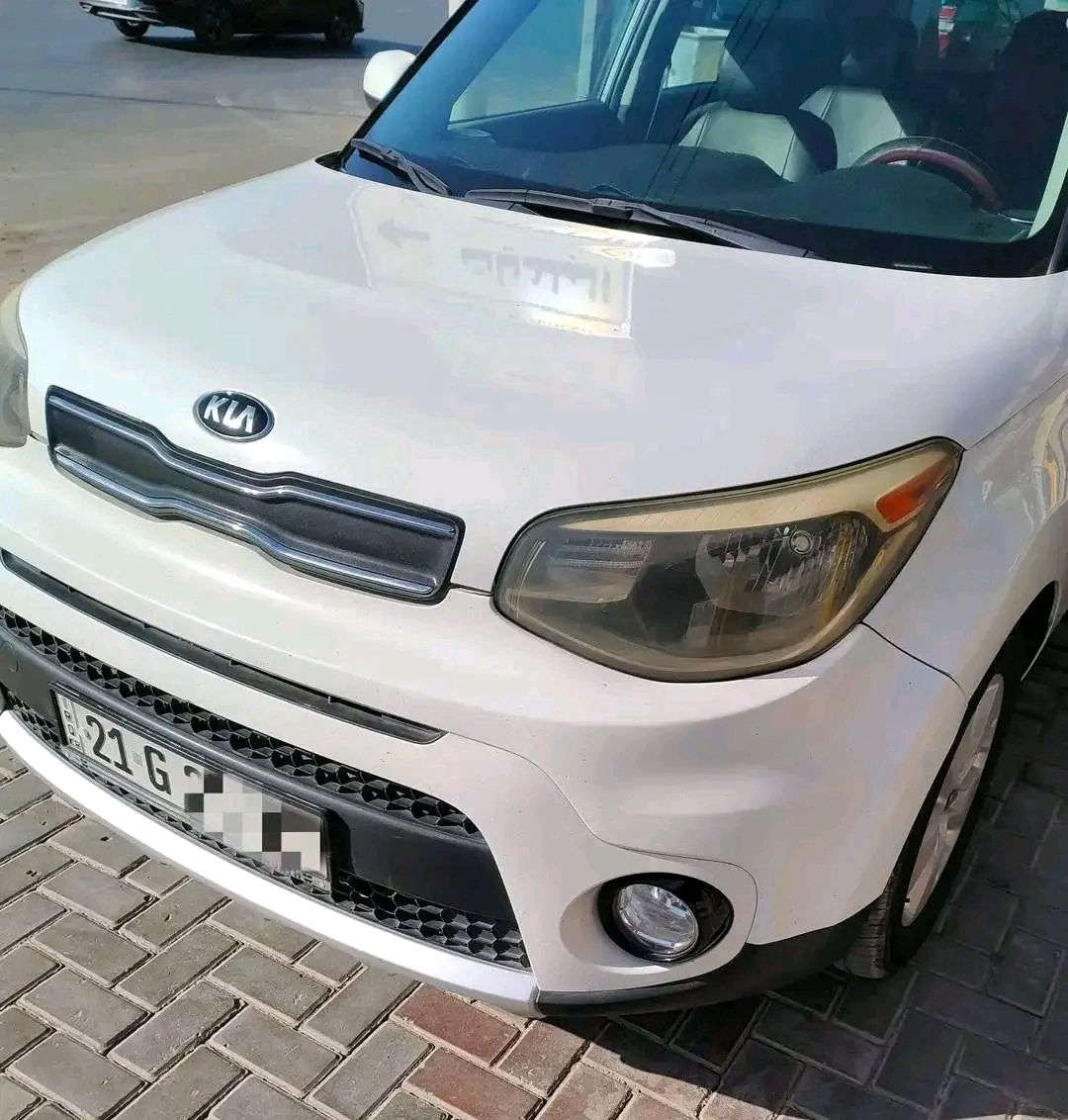 كيا صول 2017 رقم شمالي باسمي تحويل سنوية
محرك 1600 GDI  كير اوتماتيك 
كير مكينة تبريد كهربائيات حدادية اطارات جيدة جدا
حادثها صبغ بنيد وشوية بارد جاملغ السائق بدون دواخل
السعر 117
بغداد المشتل -ابو مصطفى *********** واتساب

