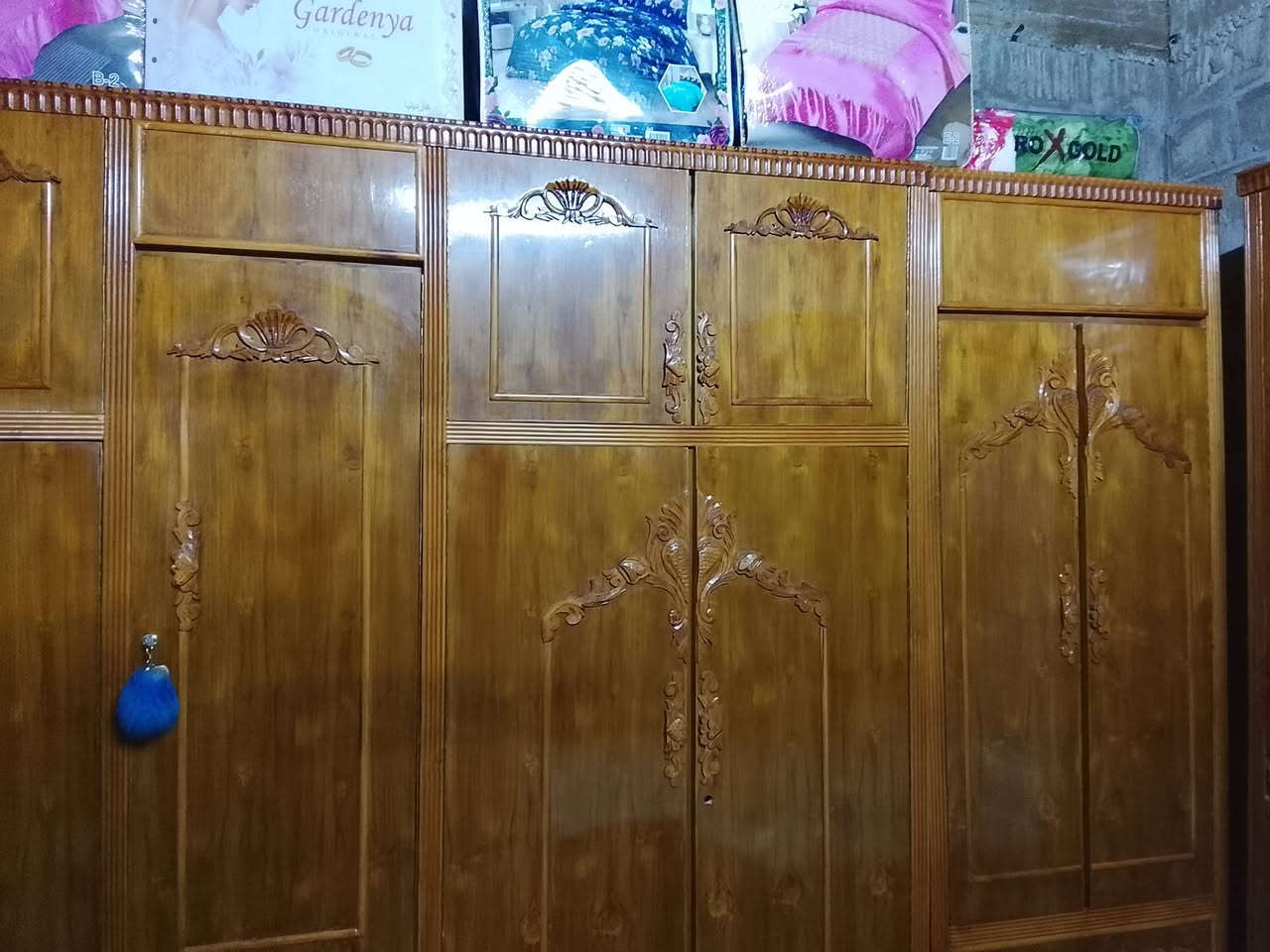 السلام عليكم غرف نوم للبيع مستعمل صار شهرين السعر 900الف وبيه مجال للطيبين***********
