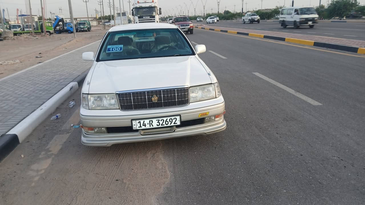 سلام عليكم سياره راس الثور موديل 2000 سنويه 31 بيه جاملغ بل ياباني بدل العنوان البصره السعر 90 
الرقم والاستفسار ***********

