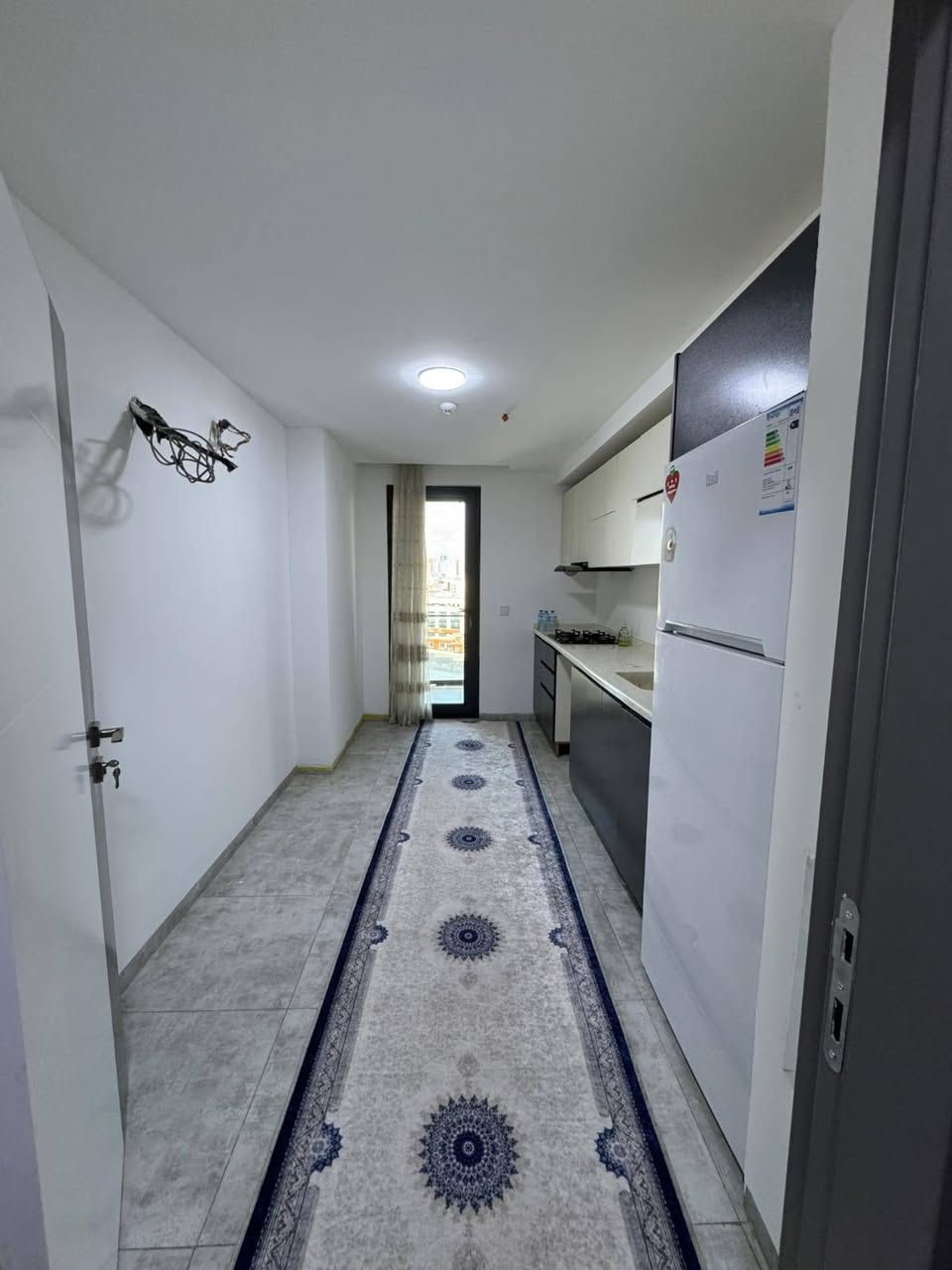 *تفاصيل الشقة*
شقه للإيجار مجمع لايف تاورز 
- الموقع: مجمع لایف تاوەرز
- التوزيع: ثلاث غرف وصالة
- المساحة: 189 متر مربع
- الطابق: 10
- الواجهة: خارجية
- السعر: 800 دولار للإيجار

*معلومات التواصل*
- رقم الهاتف: ***********
- طريقة التواصل: آسيا - واتساب
