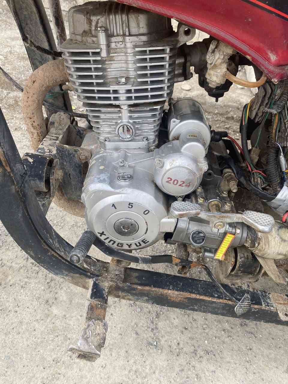 للبيع محرك 2024كدام عينك جديد شاصي شرط كلشي ميرادلها  600وبيها مجال للطيبين تواصل خاص يا رقم ***********
