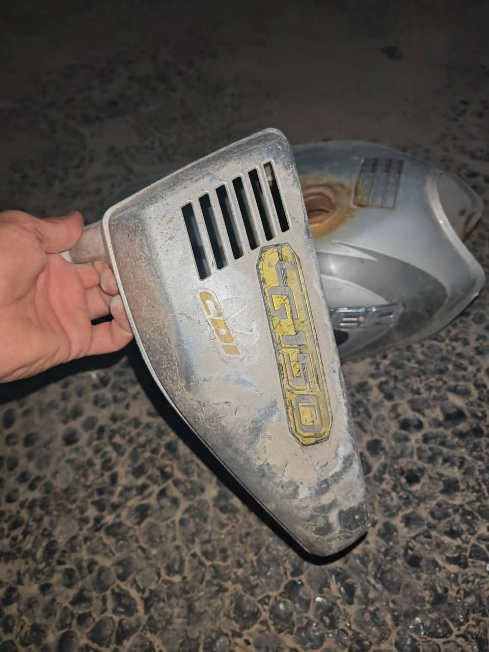 سلام عليكم غراض 4كير تانكي وصفاحيات ويل خلفي نجمه نضيف مكفول من العواج 
حط سعرك وتعال اخذهن


**إذا كنت صاحب هذا الإعلان وتريد حذفه لأي سبب، رجاءا أرسل رسالة إلى الدعم الفني**