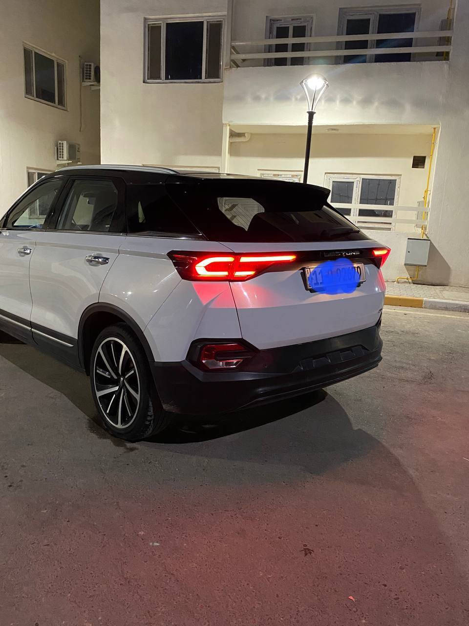 السلام عليكم  سيارة بيستون تي ٧٧ موديل ٢٠٢٣ للبيع  السياره اقساط واصل للشركه ١٦ مليون  سعر البيع ١٣ مليون وبيه مجال الهاتف ***********عنوان السياره بغداد
