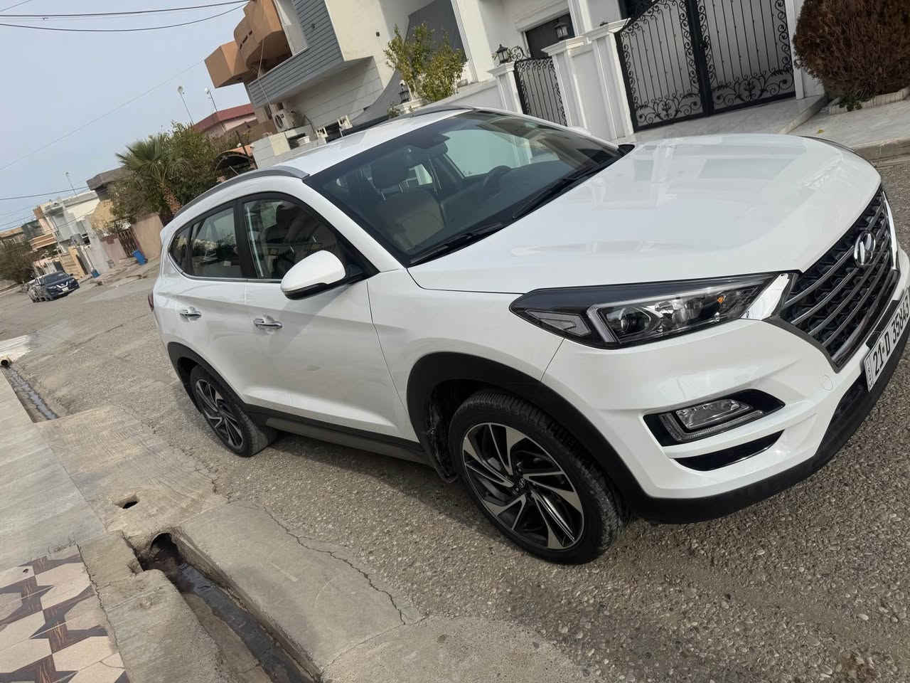 هونداي توكسون موديل 2021  سياره كلين ماشي 32الف  شغال بصمه. سياره بصمي مال بيت  عنوان كركوك. شوروا. ***********.  واتساب. كركوك, العراق
