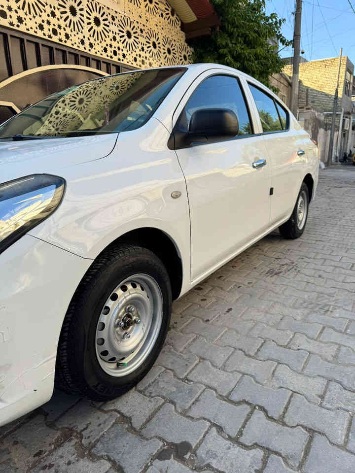 سلام عليكم عندي سني هندي موديل 23 ماشيه 25 رقم بغداد الدولي الجديد (بسمي) مكفوله كفاله عامه من ضربه صبغ بارد مكاني بغداد رقم تلفون ***********
