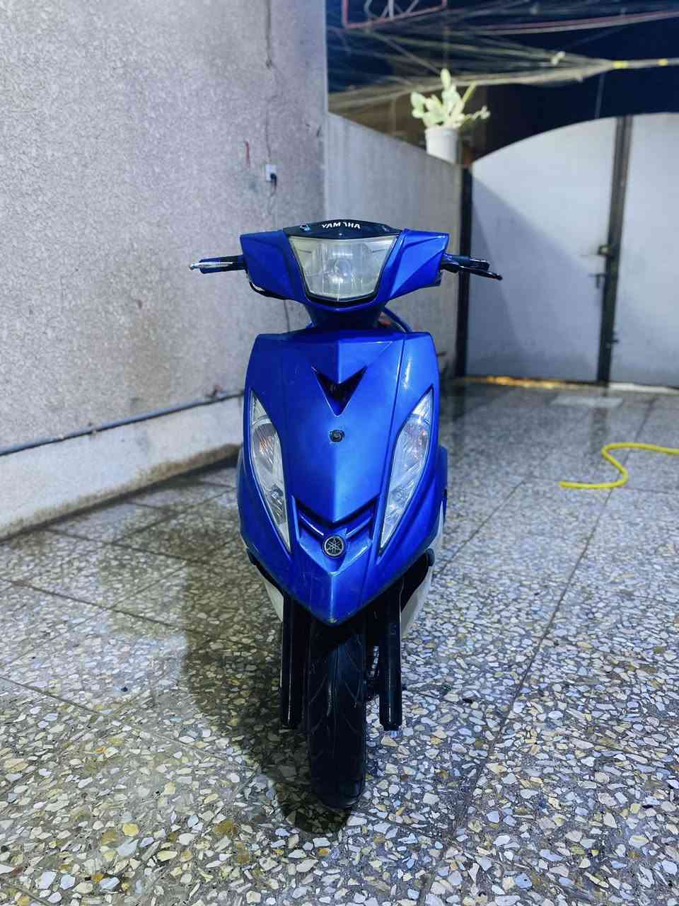 سلام عليكم
للبيع جي تي ار موديل 2010 لون بحري 
دراجه كلهة بلاديه مامفتوحه تجيب فيتر وتجي تفحص 
ودراجه مولحه وأحلى من صور ولله 
مكاني الامين الثانيه سعر مليون و100 وبيهة مجال 
البياعه شرايه متفيدكم لحد يكسر بيهة دراجه كلش نضيفه شوفت عينكم تجي تاخذهة من باب البيت 
*********** بي واتساب
