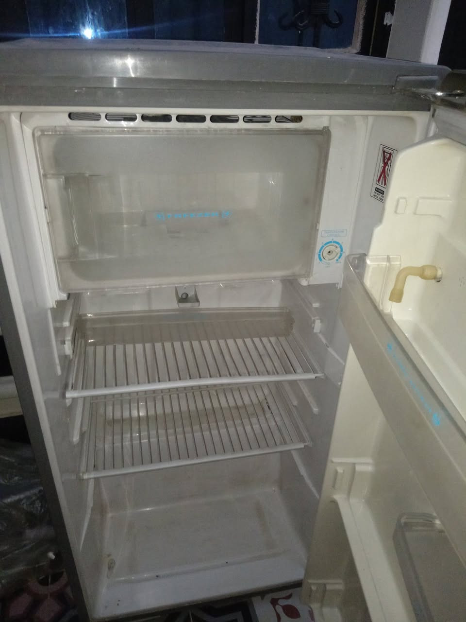 ثلاجه للبيع حجم وسط بيع مستعجل
مكان بكرلي الأولى


**إذا كنت صاحب هذا الإعلان وتريد حذفه لأي سبب، رجاءا أرسل رسالة إلى الدعم الفني**