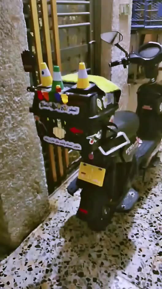 للبيع السعر 350 وبيها مجال المكان الشعب 5 بطاريات 4 نمر  تمشي جذبي 99 حقيقي 60 وياها سويجين وبصمه وكارت الاستفسار واتساب ***********
