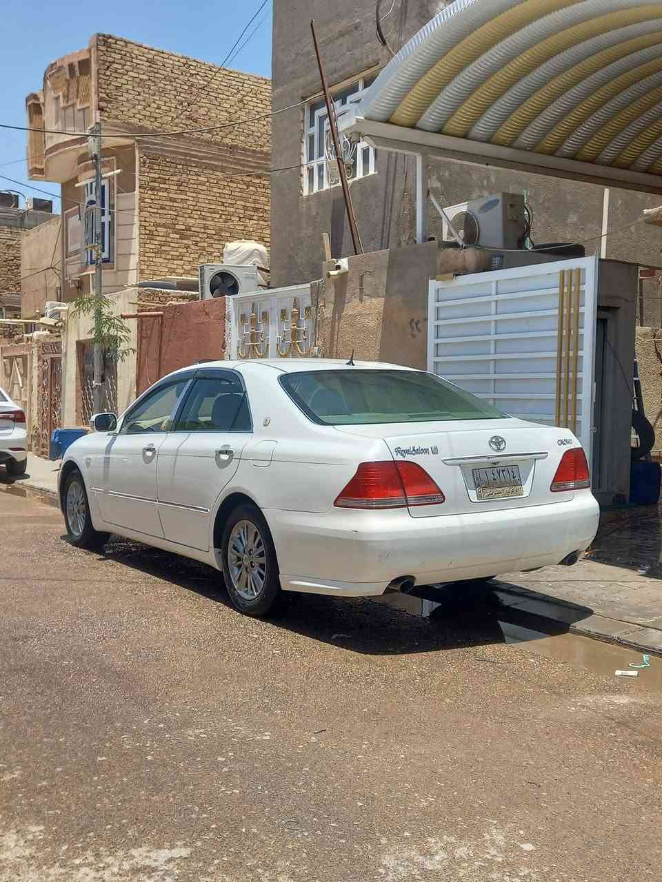شاهينة ٢٠٠٣ فول ما عدا فتحت سقف .. بيها مكانات بارد .. مدفوع كمرك قرار ٤٨ .. رقم كركوك الماني .. تحوير نجف فوك و جوة .. السعر المطلوب ١٣٨ ورقة و بيها مجال ان شالله .. السيارة جاهزة من كلشي مكفولة من الكص والعيب الشرعي  سيارة اصولية .. اربع دكم ديفور الكبير  .. مكان السيارة نجف حي السلام للتواصل الاتصال ع الرقم ***********
