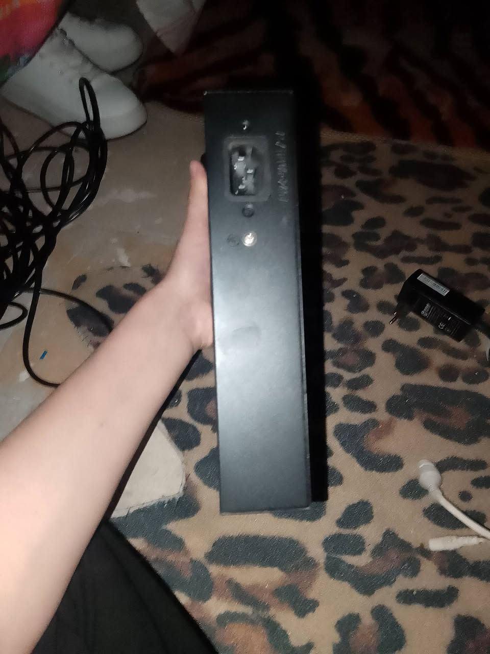 كاميرات مراقبة للبيع 3مع دفي أر 
مع محولة مع وإيرات سعر 85وبسها مجال للطيـبين


**إذا كنت صاحب هذا الإعلان وتريد حذفه لأي سبب، رجاءا أرسل رسالة إلى الدعم الفني**