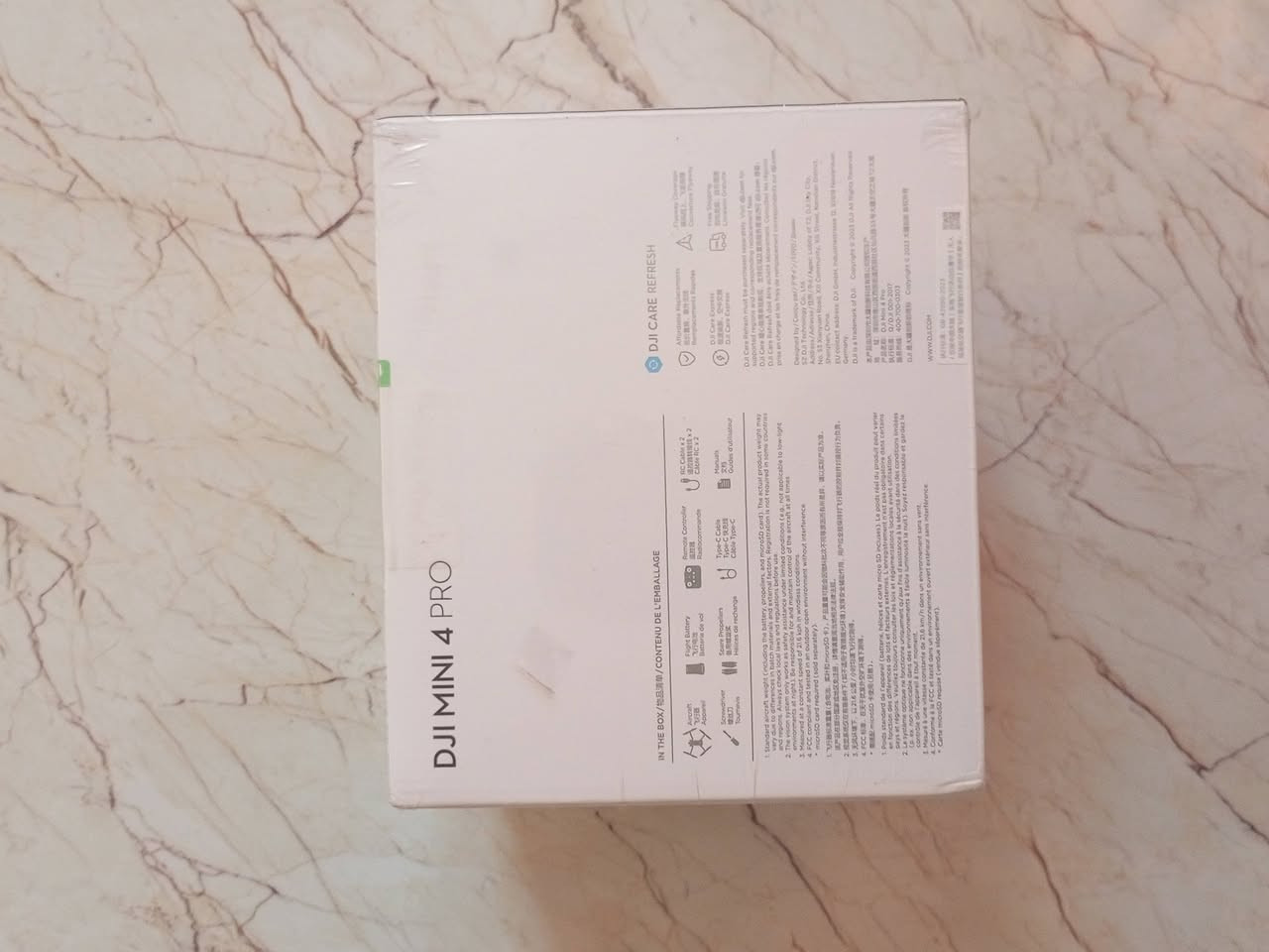 درون dji mini 4 pro
جديدة بعدها ما مفتوحه نسخه السنگل معروفه مواصفاتها سعرها مليون و١٥٠ وبيها مجال مكانها ديالى 
للاستفسار ***********
