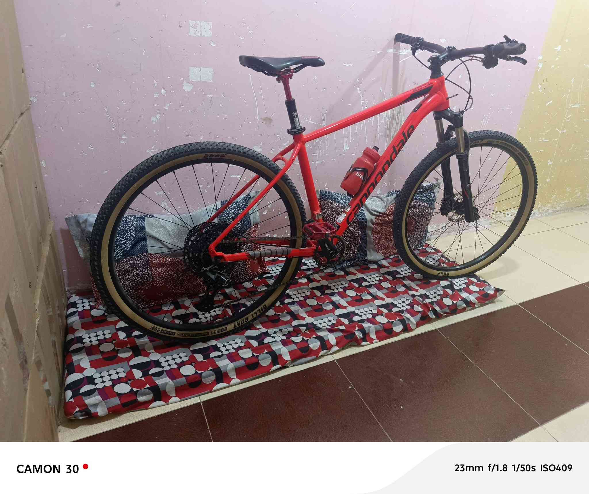 السلام عليكم 
دراجه نوع 
كانون دل
حجم 29 لارج
معدن المنيوم
سيت كروب سرام اس اكس

12+1

بريك ديور اكس تي
دبل قفل فتح تحكم
بوري سرج دبل 
الدراجه نضافه 100/100
السعر 12ورقه 
العنوان بصرة قبله
هاتف 
***********
***********
