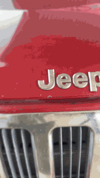 السلام عليكم 
جيب كومباس ليبرتي 
رقم بغداد رباعي
11/4199
سنويه ب اسمي تحويل ثاني يوم 
تفاصيل السياره 
فقط صبغ باب خلف لسائق 
كير مكينه قاعده فيوزات ضفيره و كهربائيات و تبريد و باتري و تايرات الكل مبدلهن جدد ب لكاظميه السياره صافيه فقط بانزين و شغل و اطلع اي مكان 
السياره سعرهة 110 ورقه 
الي مايشتري لا يعلق اصلا 
مكاني اتواجد 
ب الديوانيه و بغداد 
***********
