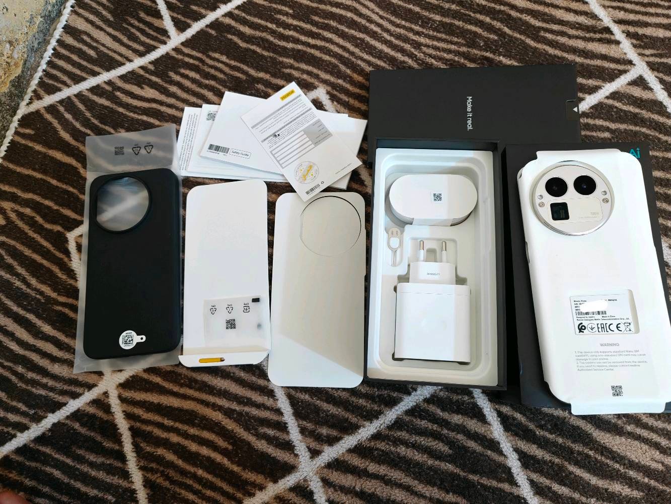 ريلمي gt 8 pro  ذاكرة 512 رام 16 نسخة عالمية استخدام اسبوع فقط شرط ملحقاته ممستخدمه مراوس ب اس 26 الترا او للبيع السعر مليون و200 عنواني بغداد اي استفسار عالرقم ***********