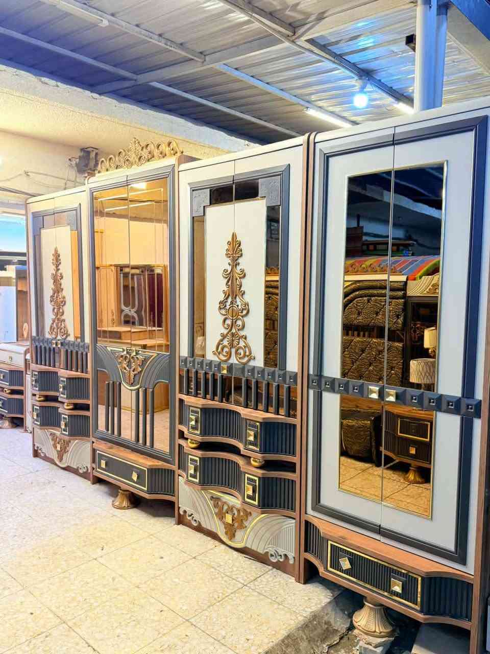 ✨ غرفة تركية ملكية مودرن ✨
🚪 نظام أبواب وسلايت11 قطعه بروفايل فاخر
🛏️ سرير ضهر بلوك بمخزن عملي
🪞 جام برونزي أنيق
🧵 قماش وتر بروف أصلي
💡 إنارة شغالة
✨ نظافة 90💯 
🚚 شد ونقل مجاني داخل بغداد
📦 توصيل للمحافظات بأسعار رمزية

📍 بغداد الجديدة
📩 للاستفسار راسل خاص

#غرف #غرف_نوم #غرف_تركية #اثاث #اثاث_تركي #اثاث_منزلي #غرف_مودرن #اثاث_راقي #اثاث_بغداد #بغداد_الجديدة #اثاث_عراقي #ديكور #ديكورات_غرف #بيع_اثاث #اثاث_مستعمل #غرف_ملكية #غرف_عرسان #اثاث_بيت #اثاث_حديث #غرف_راقية #غرف_تصميم #اثاث_مودرن #اثاث_راقي_جداً #بغداد #العراق


**إذا كنت صاحب هذا الإعلان وتريد حذفه لأي سبب، رجاءا أرسل رسالة إلى الدعم الفني**