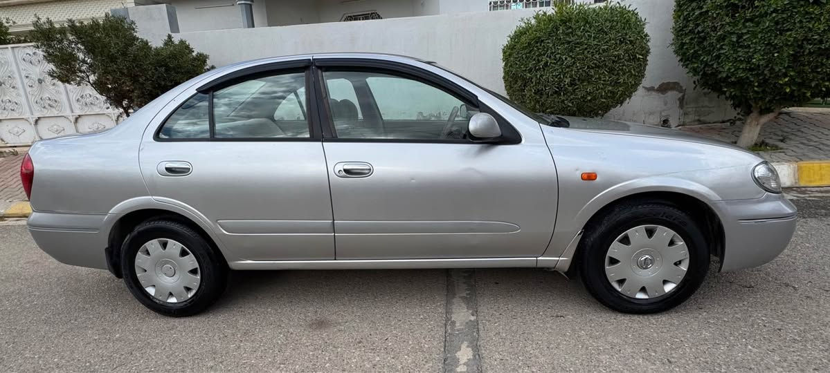 🚗 للبيع – نيسان صني 2008 خليجي  
📍 الموقع: كركوك مع كوبون بانزين جاهز

🔹 المواصفات الأساسية:  
• النوع: نيسان صني  
• الموديل: 2008 (خليجي)  
• المنشأ: يابان 🇯🇵
• المحرك: 1600  اسود
• الكير: أوتماتيك  
• اللون: رصاصي  
• اللون الداخلي: بيج × رصاصي غامق  
• ماشية : 370,000 كم  

🔹 المميزات:  
✔ قفل مركزي  
✔ أبواب وشبابيك كهربائية  
✔ مرايا جانبية كهربائية  
✔ تبريد ثلج (المعروف عن الصني)  
✔ كير ومكينة بلادي وبشرط  
✔ معها كوبون بانزين جاهز – كركوك  

🔹 حالة السيارة:  
• السيارة معتني بيها جداً وعلى إيدي من سنة 2011  
• أستخدم بانزين محسن بشكل دائم  
• تبديل أفضل نوع زيت كل 4,000 كم  
• تايرات إندونيسي مبدلات قبل 4 أشهر  
• السيارة جاهزة وكاملة وما تحتاج أي مصرف  

🔹 ملاحظات بكل شفافية:  
• جاملغ متبدل بلادي وبه شخط  
• ضربة بالصندوق متعدلة على البارد كركوك, العراق


**إذا كنت صاحب هذا الإعلان وتريد حذفه لأي سبب، رجاءا أرسل رسالة إلى الدعم الفني**