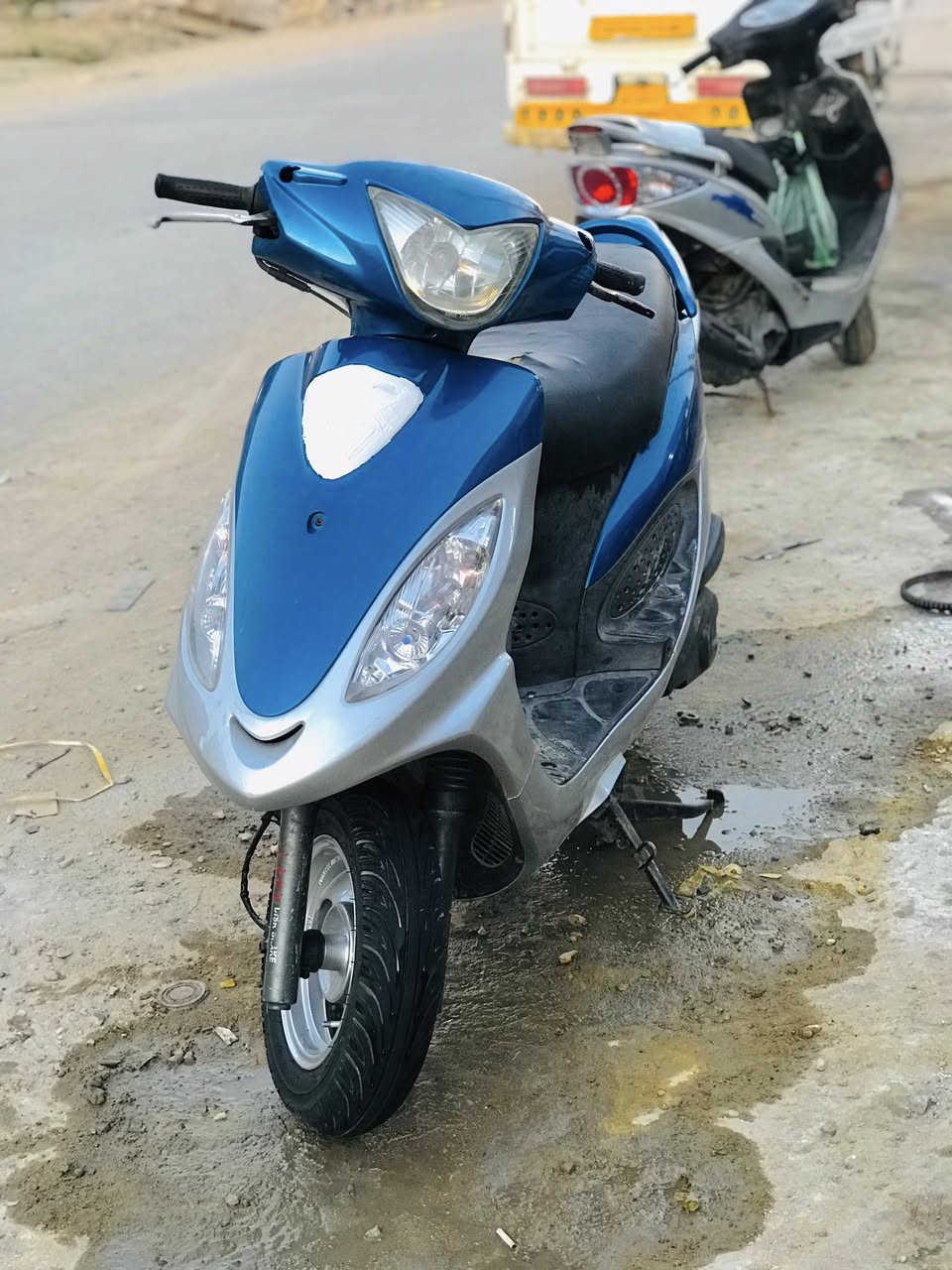 سلام عليكم
دراجه كامكو V2 دراجه رمبه كفاله
سعر 800وبيه مجال مستعجل عل بيعه 
***********
