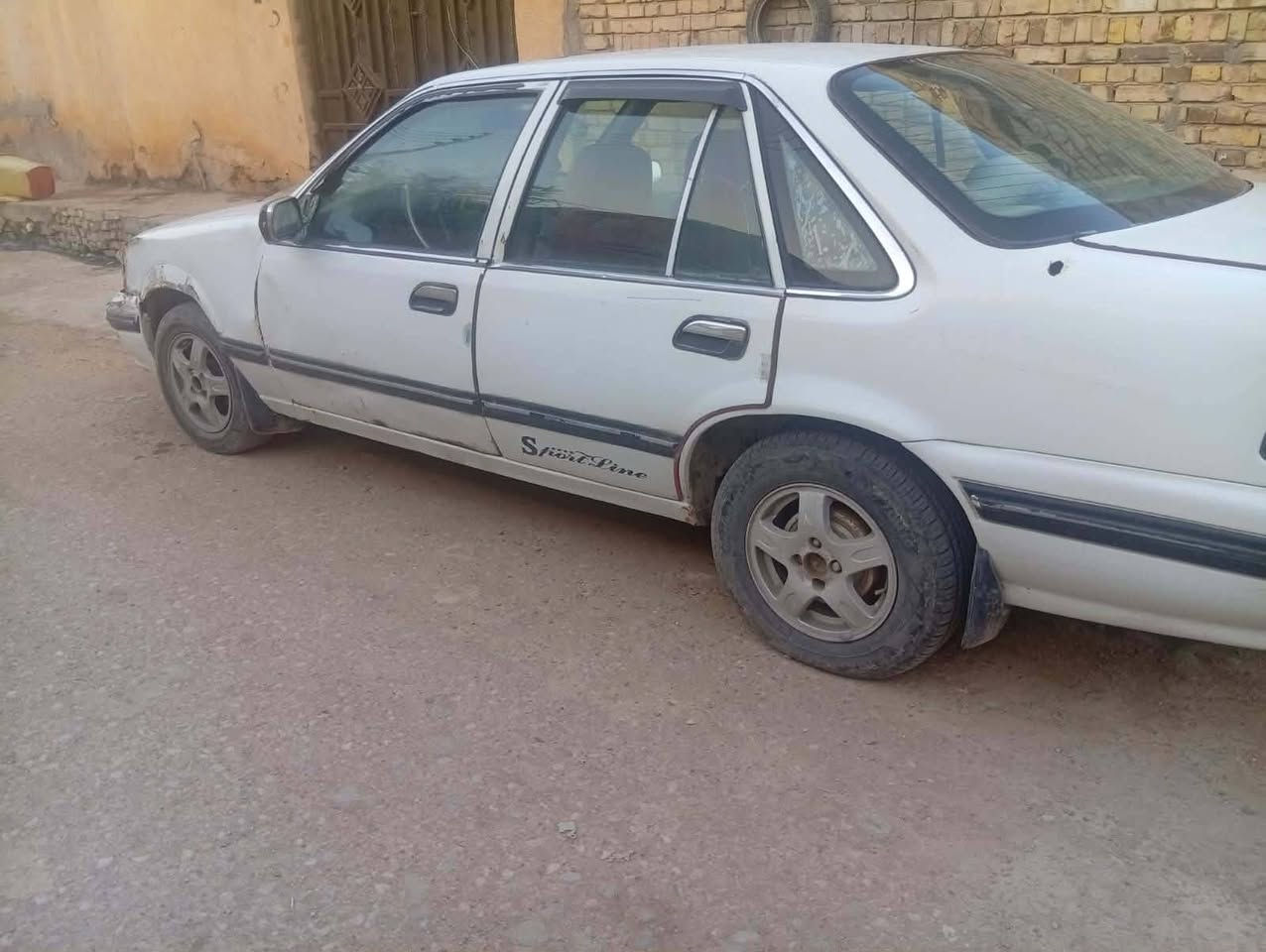 السلام عليكم دايو برنس موديل 1993  مداور ثاني يوم لون ابيض محرك 1800 السعر 22 وبيه مجال مكان ذي قار  قضاء الرفاعي  رقم التلفون  ***********
