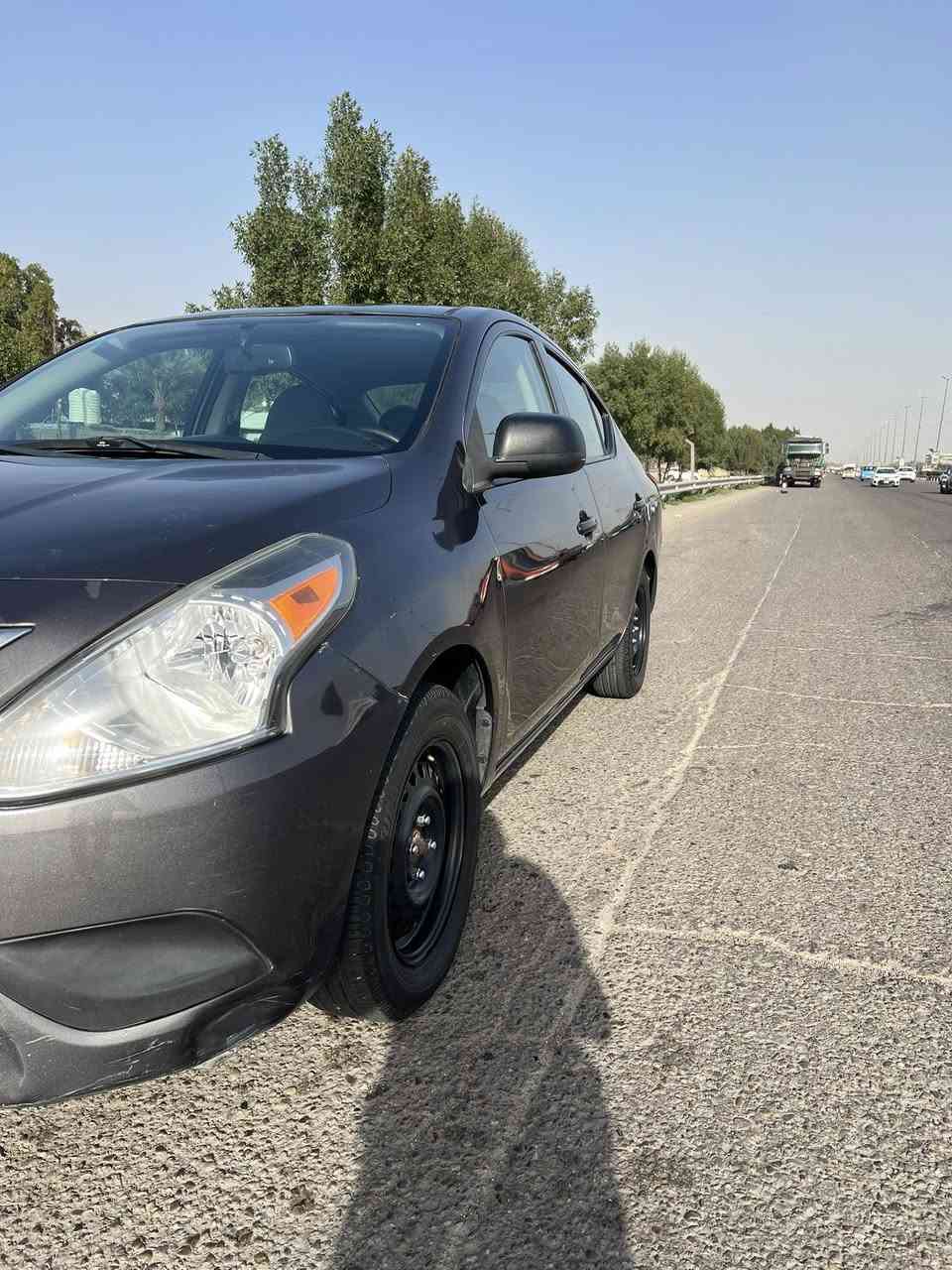 ‏﷽
سلام عليكم للبيع فقط نيسان فيرسا موديل 2015 
السياره نظيفه ماشيه 100 مايل تحكم جهتين وكاميرا بلمرايه والباقي المواصفات العاديه رقم بغداد مميز حادثه وجه قبق الصندوك والسوانار مرفق مع الصور السعر 88 $ وبيه مجال بسيط   ☎️   ***********                                                             ☎️   ***********
