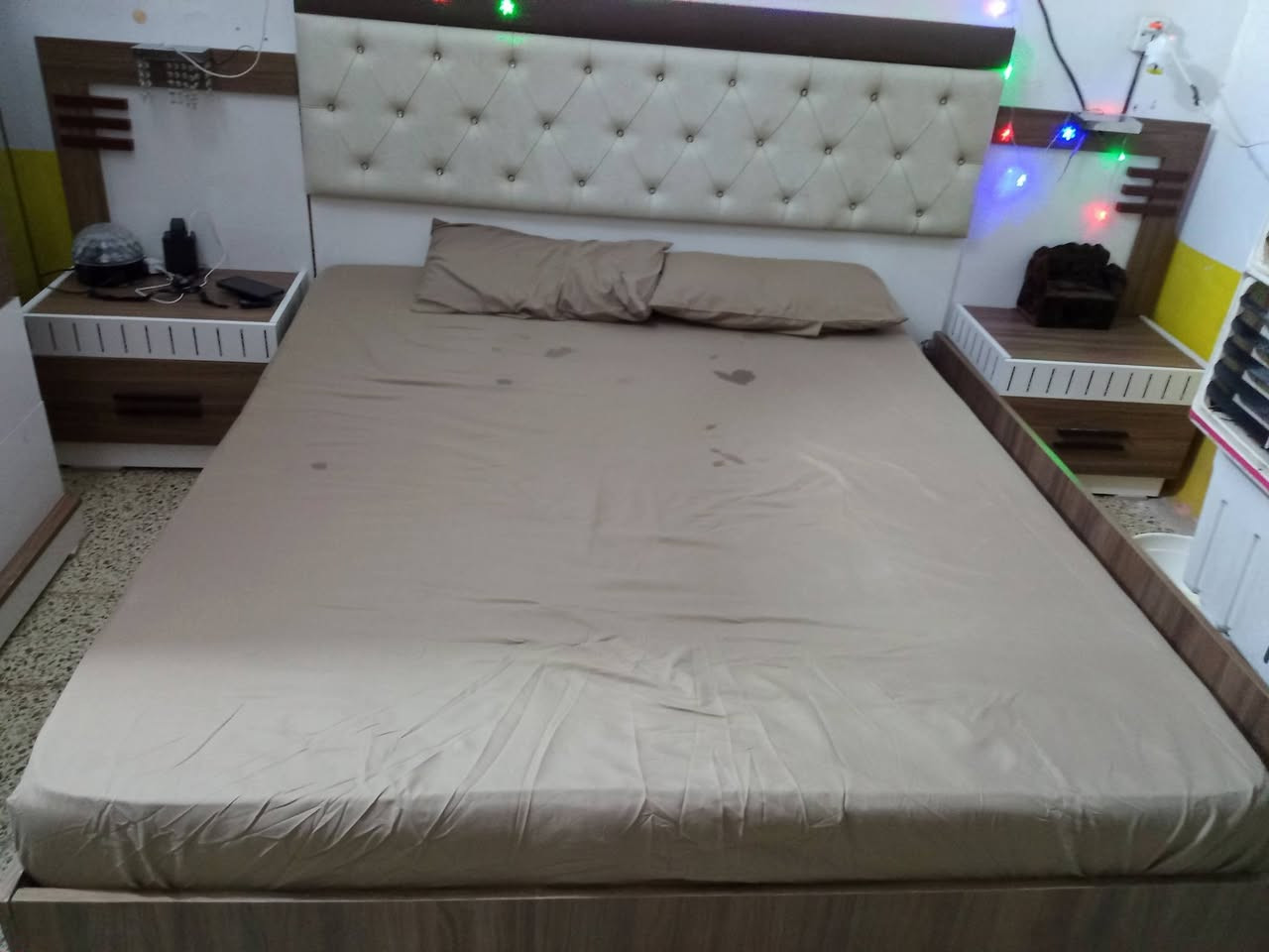 غرفه عشر قطع نضيفه ضخمه للبيع600


**إذا كنت صاحب هذا الإعلان وتريد حذفه لأي سبب، رجاءا أرسل رسالة إلى الدعم الفني**