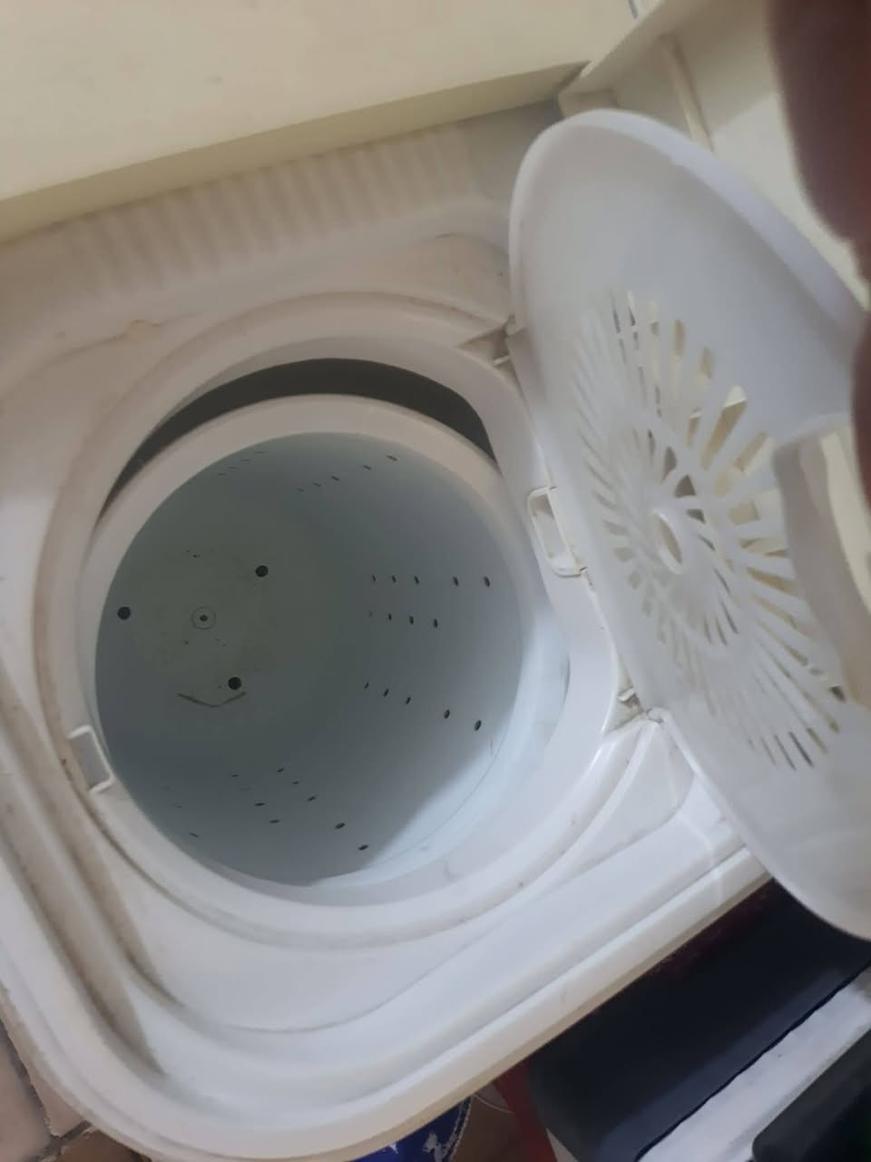 غسالة ماركة Trust
اليابانية نظيفة حوضين
السعر مناسب : 75 وبيهة مجال 
ويوجد توصيل داخل بغداد فقط 
العنوان بغداد : البياع
للاتصال : ***********
متوفر وتس اب
