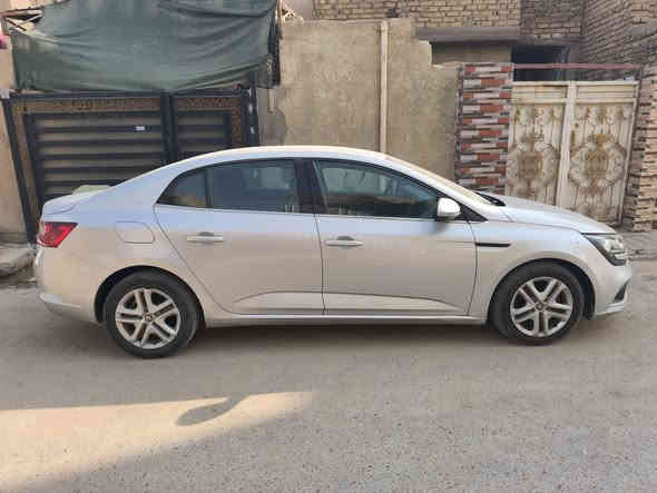 #إعادة_نشر
#تغير_سعر

 سلام عليكم
رينو ميكان 2019 ماشيه 72 كيلو حقيقي
السيارة كلشي مابيها لا حادث و لا شي بس شخوط بسيطة و تكحيل بالدوسه باب الصدر و السياره استخدام شخصي
كير مكينه 1600 كفاله
تخم تايرات جدد 
مواصفاتها
 لدات ترحيب
مقياس ضغط الاطارات
نظام abs
سستم صوت هارمن كاردن مارسدس

عارضها 111 و بيها مجال بسيط حك الجيه
.
مستعجل ع بيعتها بسبب ضرف طارئ
***********
اذا ماحصلتني اتصال موجود واتساب و بالخدمة
