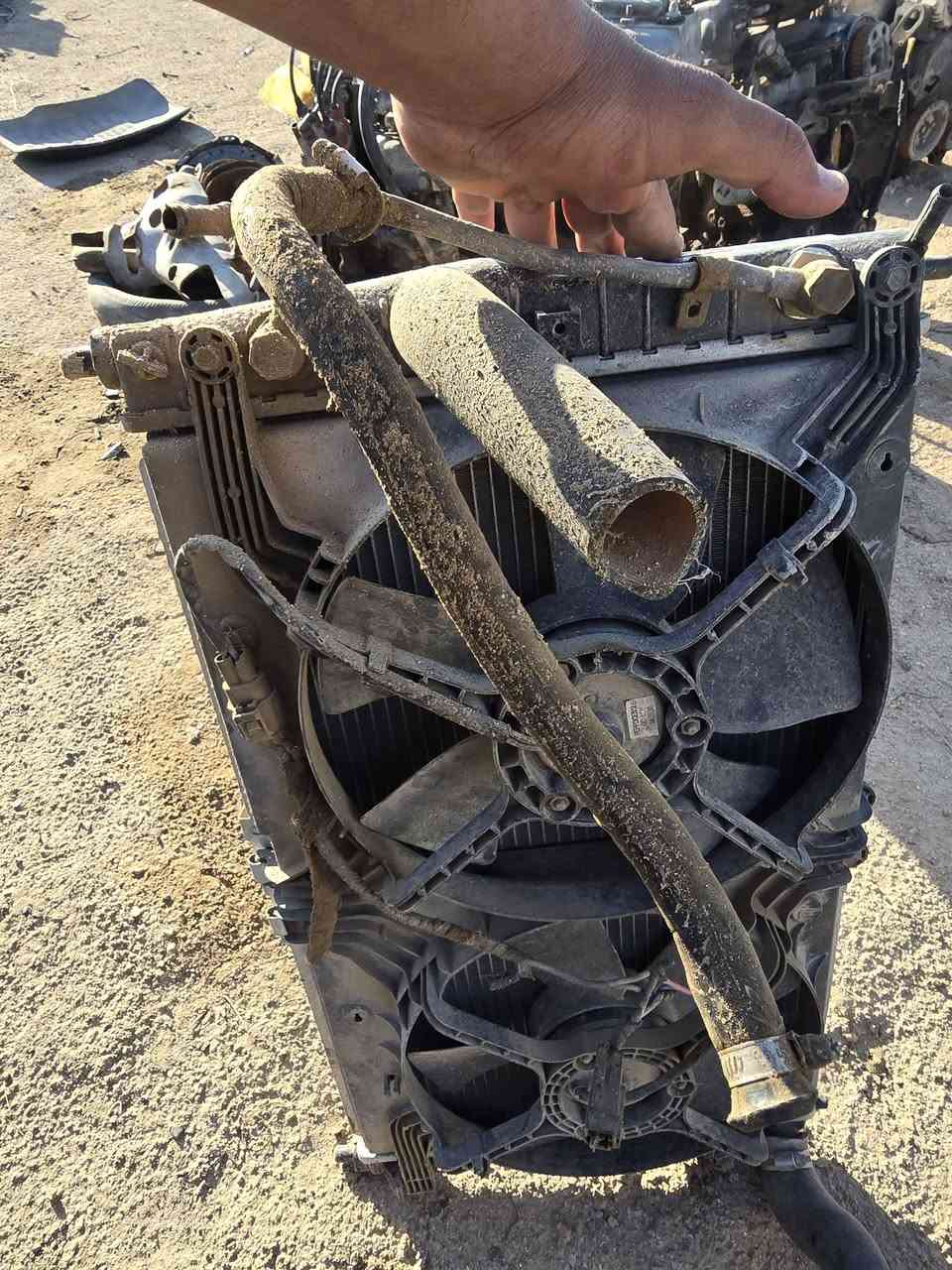 سلام عليكم للبيع  بيبان دليو لكنزا صفحت اليمنه زائد راديتر هوه والمراوح جديد اتصل *********** مكان بابل مشروع المسيب
