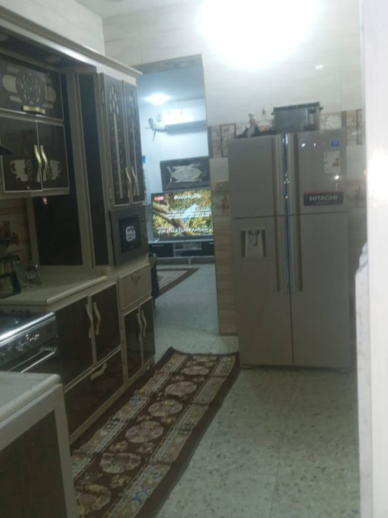 دار للبيع العبيدي الرئاسه شارع عشرين شارع الساده ثالث فرع زراعي سند خمسه وعشرين خدمات كامله تبليط مجاري ماء تبليط رصيف مقرنص المساحه 100متر الوجهه سته ونص الطول 16 للاستفسار الاتصال على الرقم أو راسلني وتساب ***********
