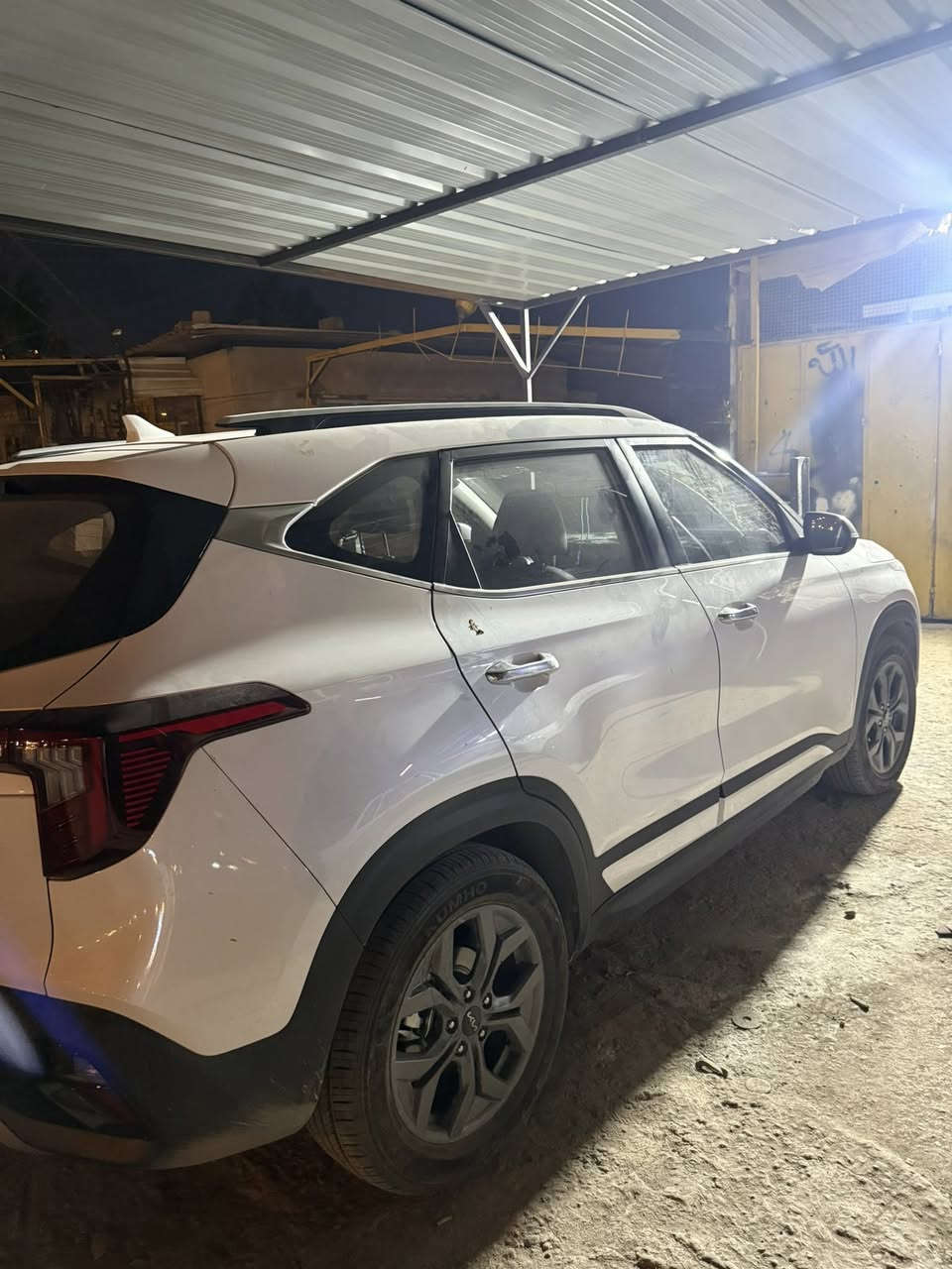 كيا سيلتوس خليجي تو كلر 2025
السيارة زيرو ماشيه 16 الف 
مواصفات معروفه 
مكفوله من كلشي
185$ 
المكان بغداد - الغزالية 
***********
